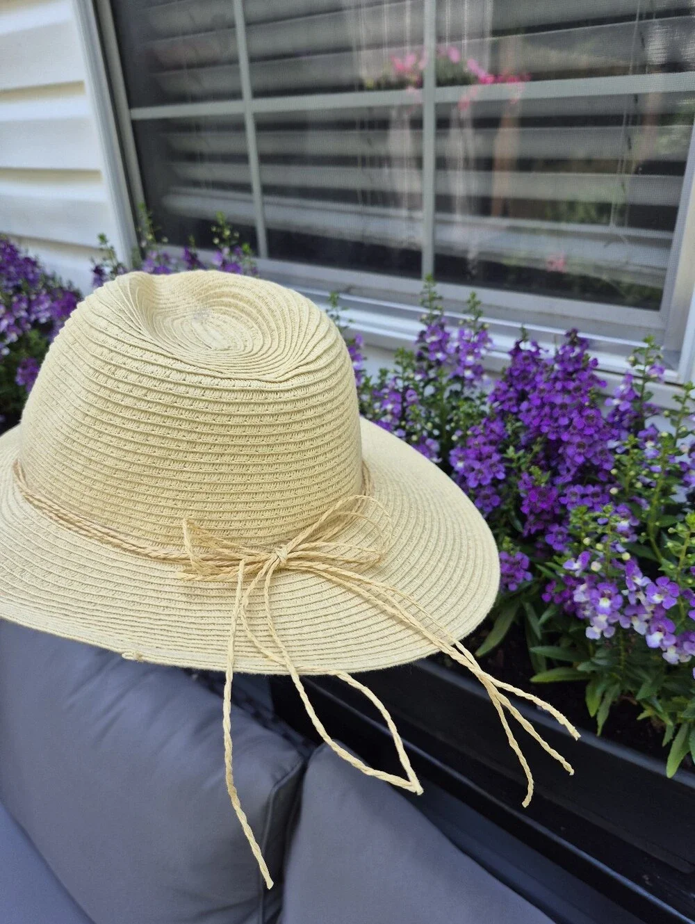 Wide Brim Women's Summer Hat - Picture 4 of 10